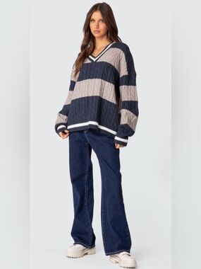Edikted V-Neck Striped Cable Knit Sweater - Navy & Cream